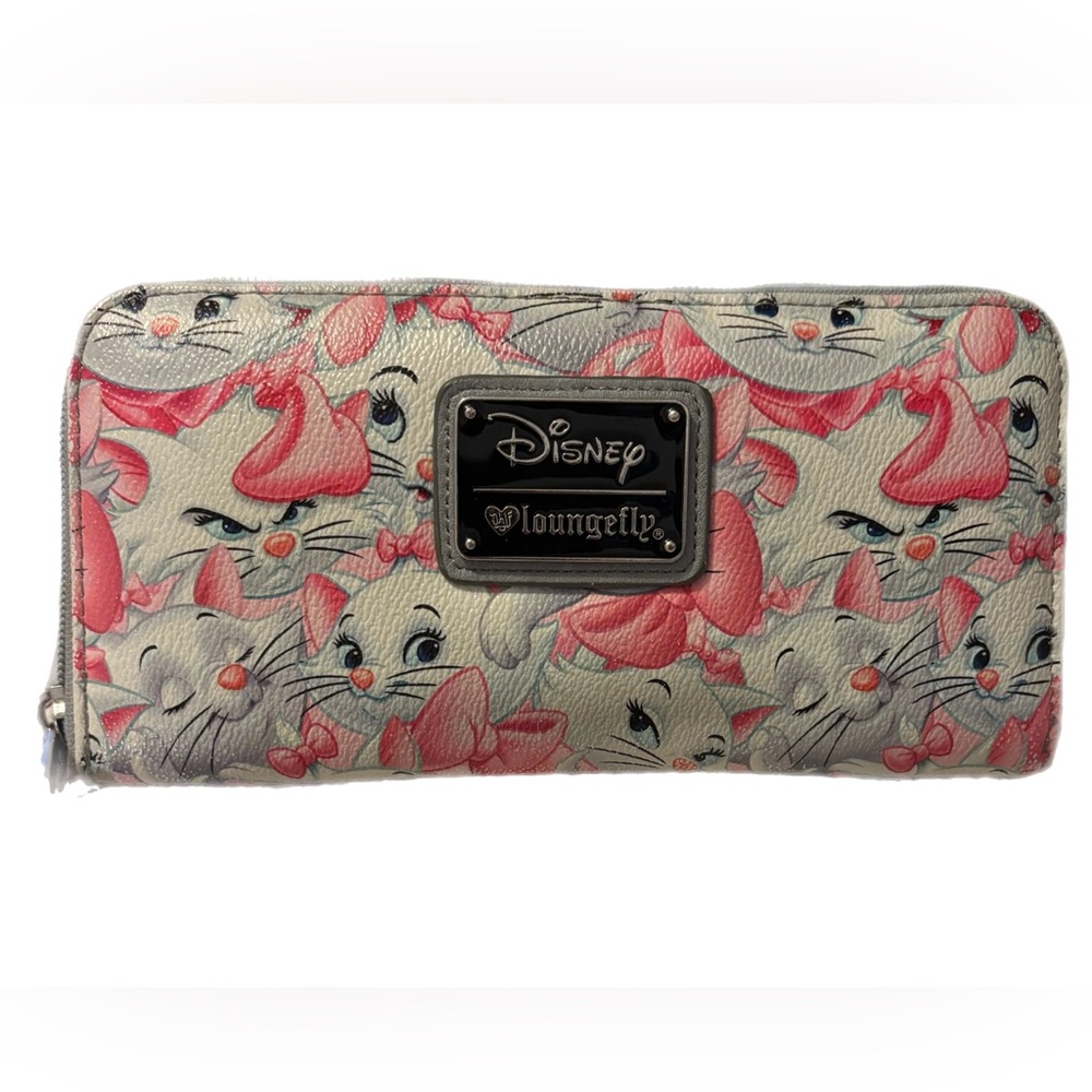 🔥🔥 Price- RARE Vaulted Loungefly Disney Aristocats Faces of Marie Wallet